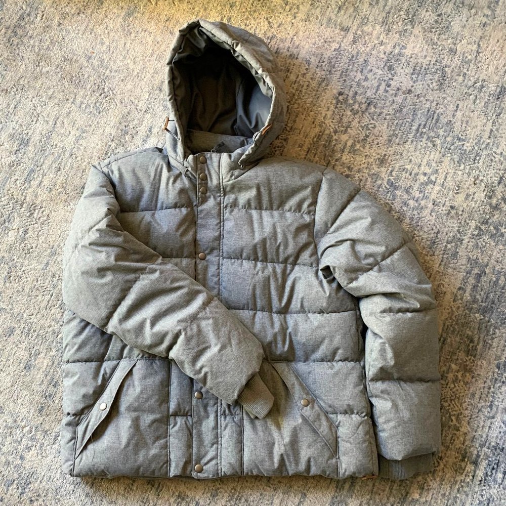 NWOT - Men's, Grey Hooded, Old Navy Puffer Jacket, Excellent Condition - XL